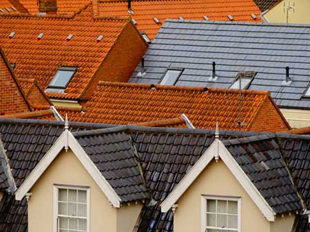 What’s the Best Roofing Material for Windy Areas?